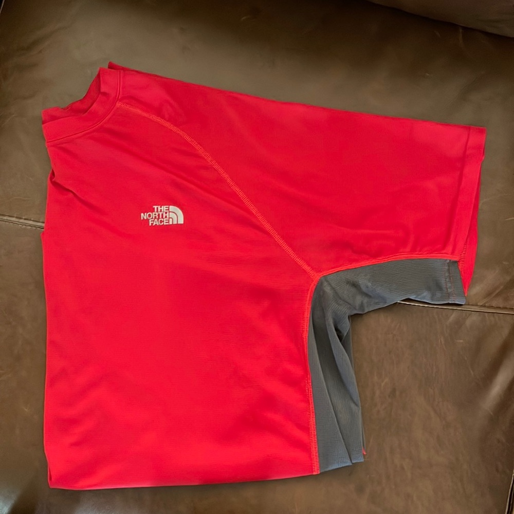 Shirt sleeve athletic T-shirt